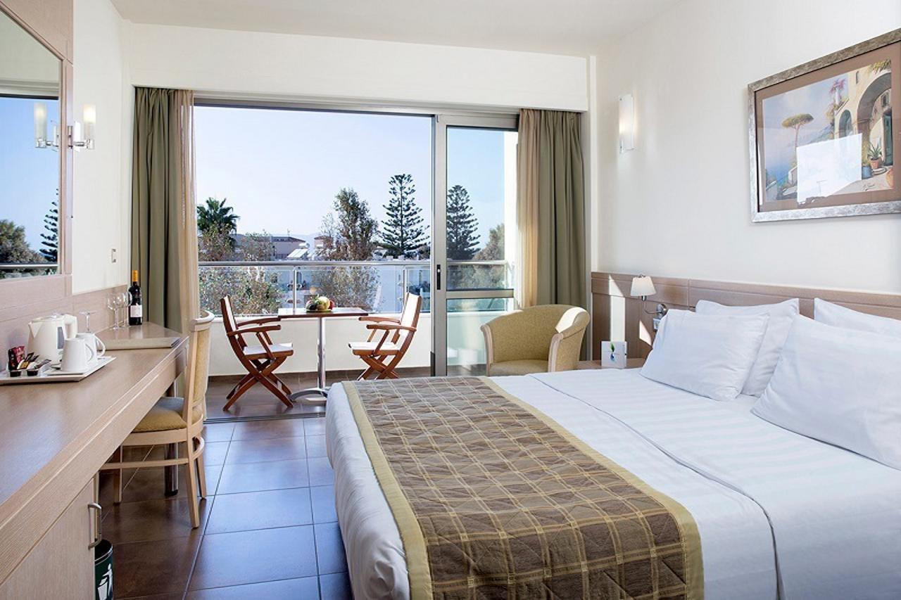 Thalassa Beach Resort & Spa (Adults Only) Agia Marina المظهر الخارجي الصورة